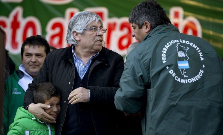 “Lo que no perdona el señor Presidente es que fue nuestra organización en el mes de noviembre de 2017 la que frenó la reforma laboral que hubiera permitido un avance total contra los trabajadores”, sentenció Pablo Moyano. (Foto: AP Photo/Natacha Pisarenko)