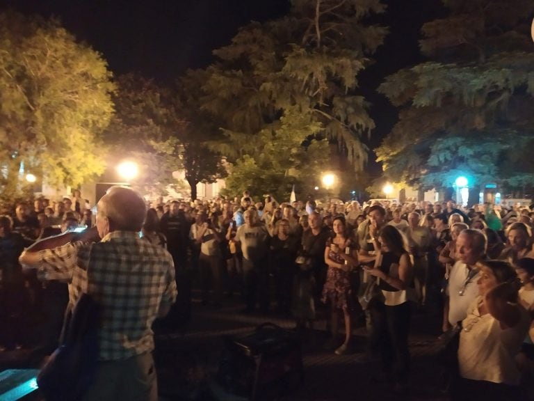 Marcha frente a la Municipalidad de Gualeguaychú
Crédito: Federico Lémes