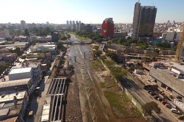 También avanza la obra del puente Ramón Bautista Mestre.