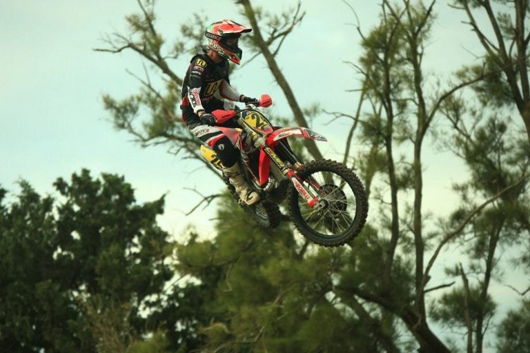 Jere Pascual, en acción con su Honda CRF 250.