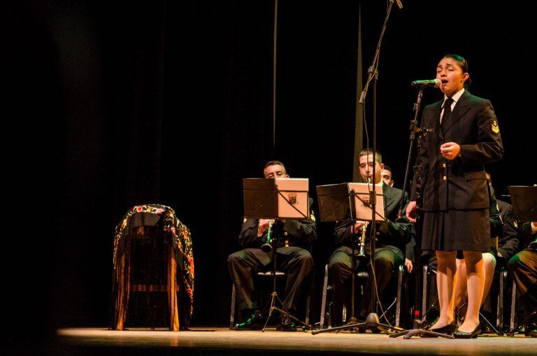 Concierto de la Banda de música del Área Naval Austral, Cabo Primero Música Rosalía de los Angeles Lezana