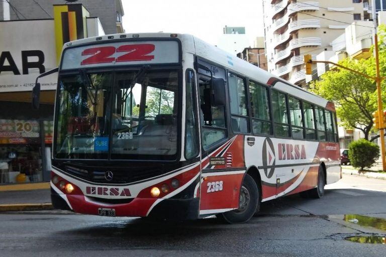 Otro capítulo del conflicto entre la UTA y las empresas de colectivos. Ahora reclaman por el despido de un trabajador.