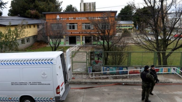 El colegio Ángel Gallardo de Bariloche es uno de los que acumula más amenazas de bomba.