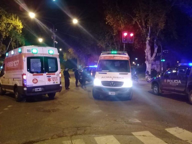 La pareja herida luego de un presunto intento de robo y enfrentamiento con la policía falleció durante la madrugada (@joseljuarezjose)