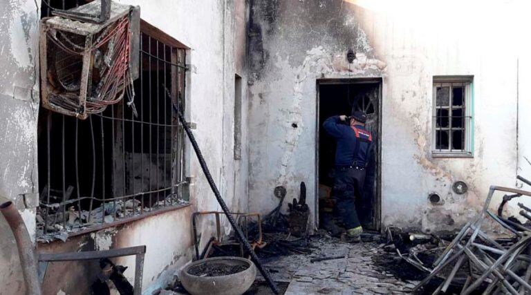 El fuego también afectó la cocina de la casa particular (Diario Textual)