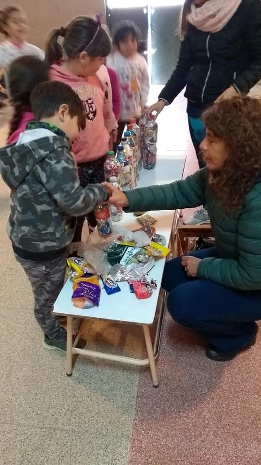 La campaña de concientización se realiza en todas las escuelas de Calamuchita