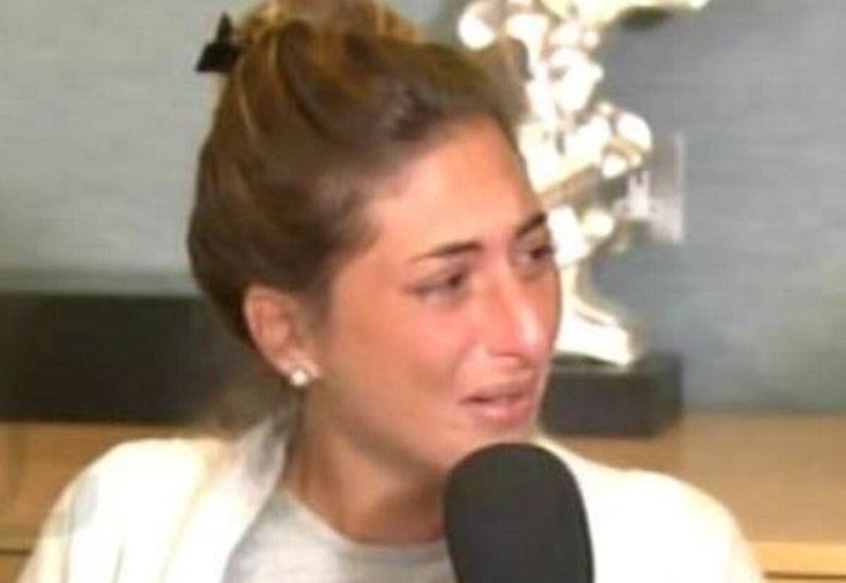 Quebrada por el dolor, la hermana de Emiliano Sala pidió: "Por favor, no paren de buscarlo"