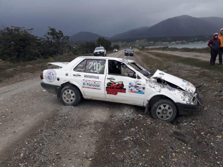 Accidente vial camino al Lago Fagnano.