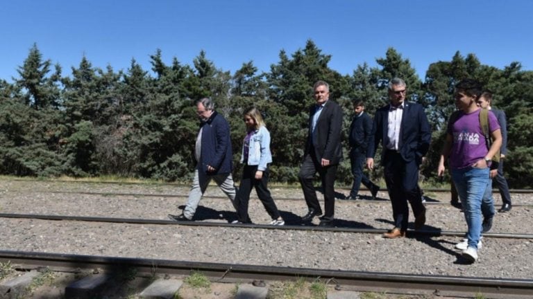 Construirán un paso peatonal entre Fuerte Argentino y el Palihue