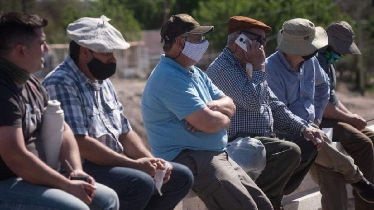 Protesta: productores mendocinos aplaudieron la intervención de Infantería