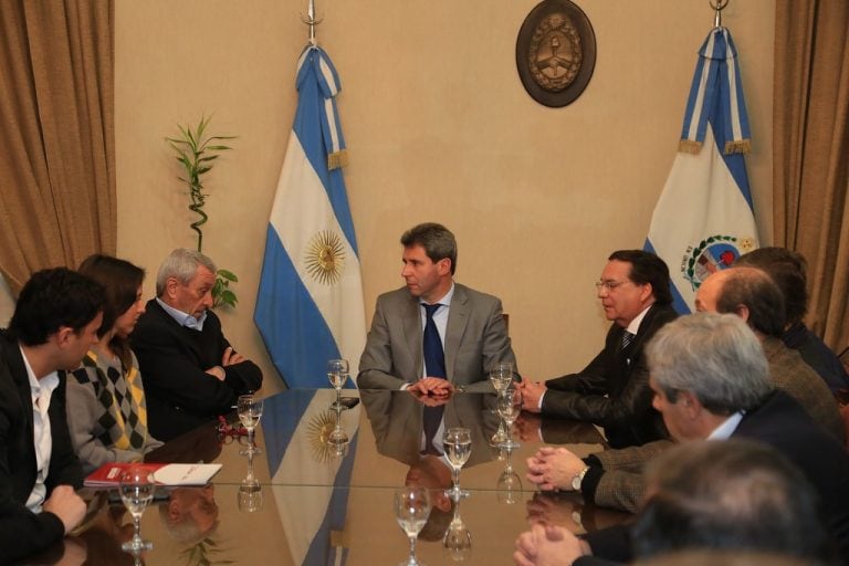 Previo al lanzamiento, hubo una charla entre las autoridades del automovilismo y las provinciales.