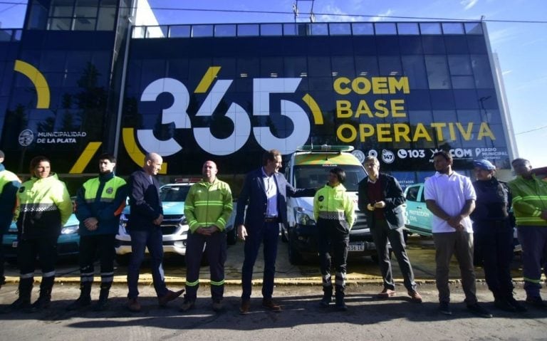 El intendente en la inauguración del COEM (El Día).