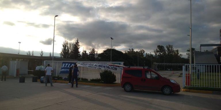 Protesta STIA frente a Arcor