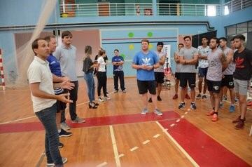 El ministro Rafael Morgenstern durante la actividad de Atlético en el CePARD. (Twitter)