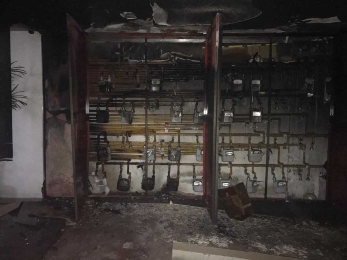 Incendiaron los medidores de gas en un edificio en La Plata