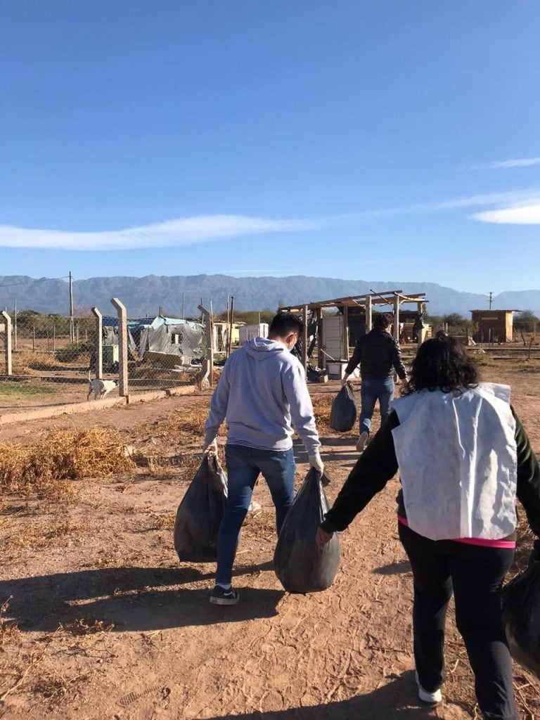 Se entregaron las primeras donaciones de la Colecta “Abrázame con un Abrigo”