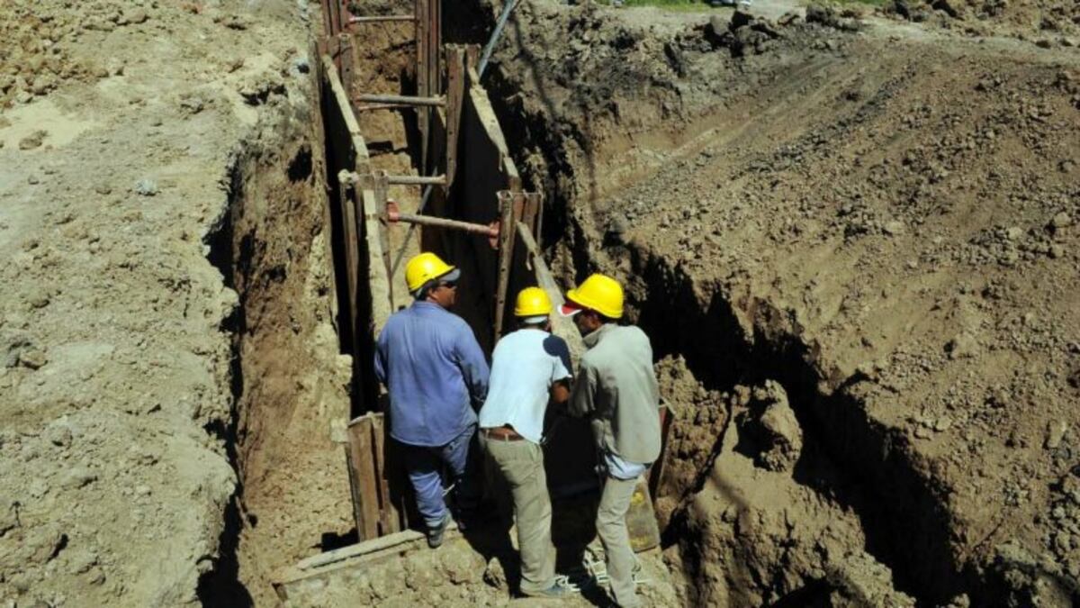 La devaluación podría frenar la toma de deuda en dólares de la Provincia para obras