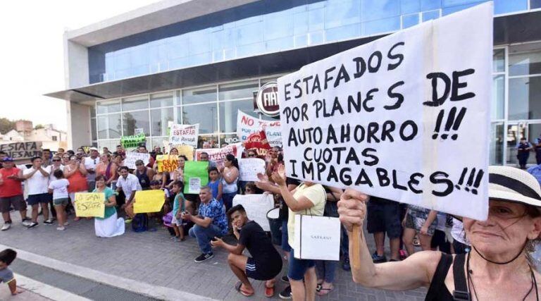 Protesta de autoahorristas. (Imagen ilustrativa)