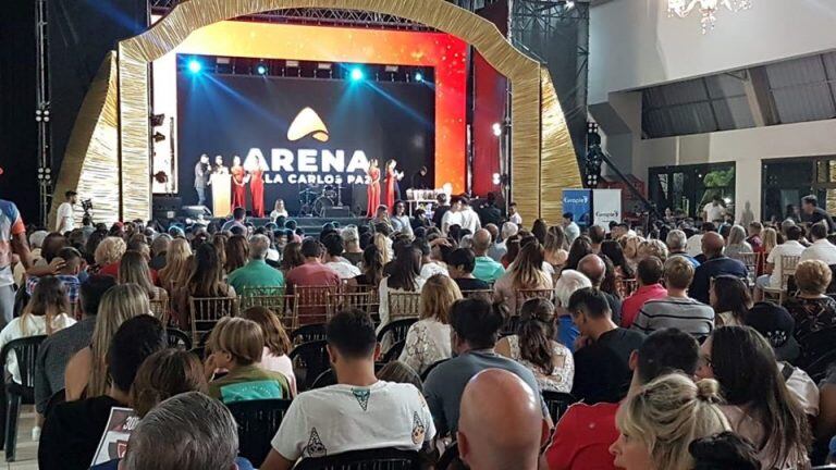 Muchos vecinos se dieron cita en el estadio Arena VCP.