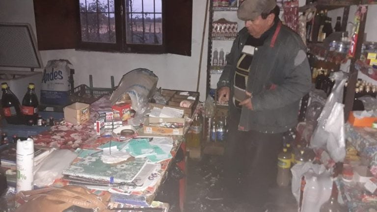 Tres ladrones disfrazados de policías maniataron a dos abuelos y se llevaron 70 mil pesos (Foto: DiarioChaco)