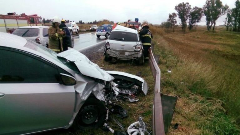 Tres motociclistas y el conductor de un automóvil murieron en distintos siniestros viales.