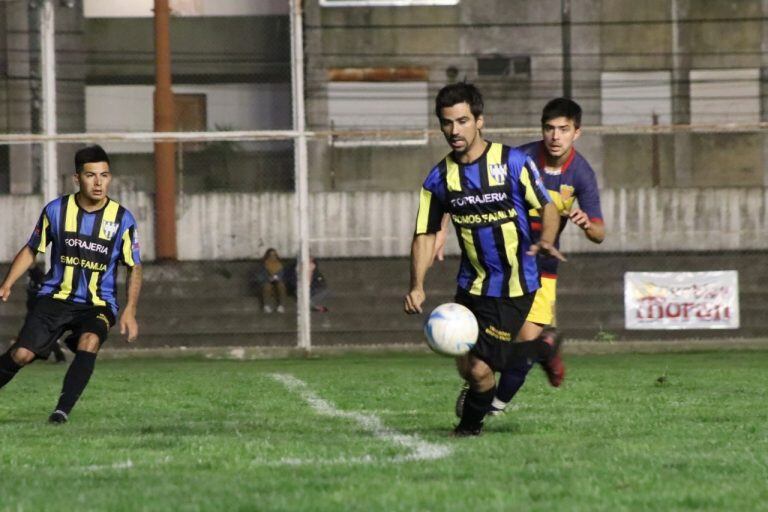 Copa Aiello:  Central vs Unión  (foto vía Tres Arroyos)