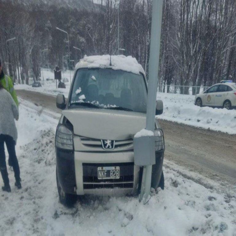 Accidentes por intensas nevadas en Ushuaia