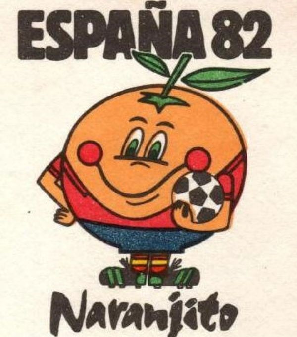 Naranjito, la mascota del Mundial que contó con 26 participantes en lugar de los 16 de 1978. Y por primera vez, de los cinco continentes. Debut de Nueva Zelanda (penúltimos, nada que ver con los All Blacks), y de Camerún, cuyo presidente dio Feriado Nacional cuando clasificaron a la Copa. El equipo africano empató los tres que jugó, incluso contra Italia, futuro campeón.