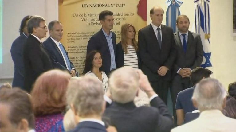 Homenaje a las víctimas del atentado a la AMIA