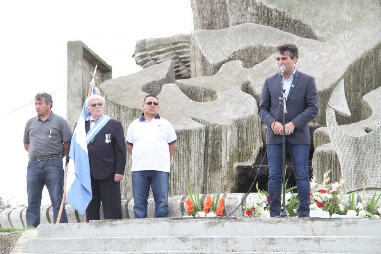 Acto en homenaje a los caídos en la Guerra de Malvinas - 2