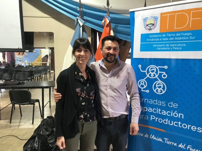 Directora Gral. de Desarrollo Rural Agustina Feliche y Director de Producción intensivo Laureano Coronel