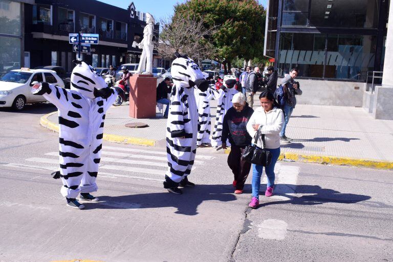 Respetar la senda peatonal y a los peatones fue una de las enseñanzas