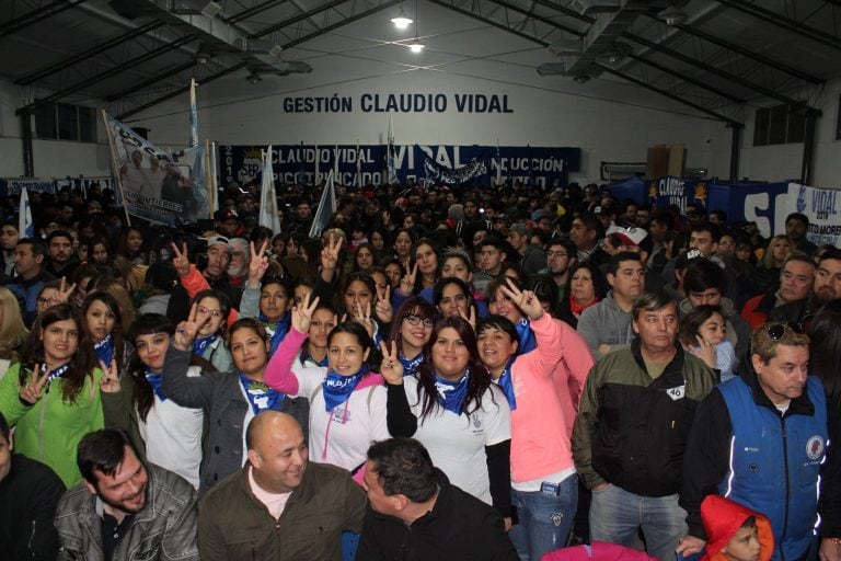 claudio vidal presentó ser en pico truncado