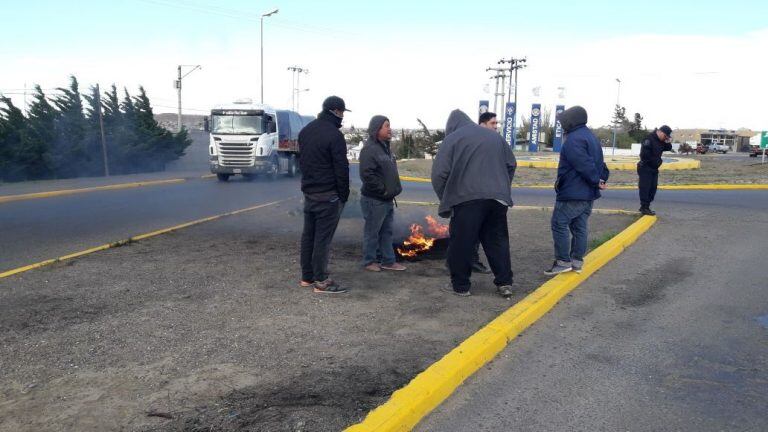 Ex trabajadores de CPC ya habían cortado el acceso norte el jueves pasado