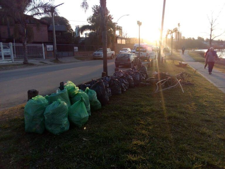 35 bolsas distribuidas en residuos secos y húmedos.