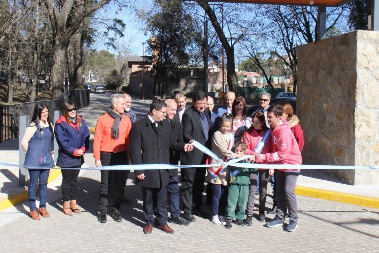 Nuevo adoquinado Instituto Parroquial