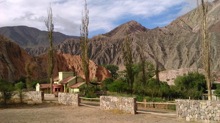 Apacibles paisajes atraen el turismo a la Quebrada de Humahuaca.