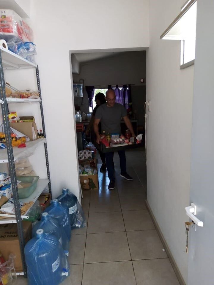 Se entregaron más de 1900 módulos alimentarios en Carlos Paz. (Foto: Municipal).