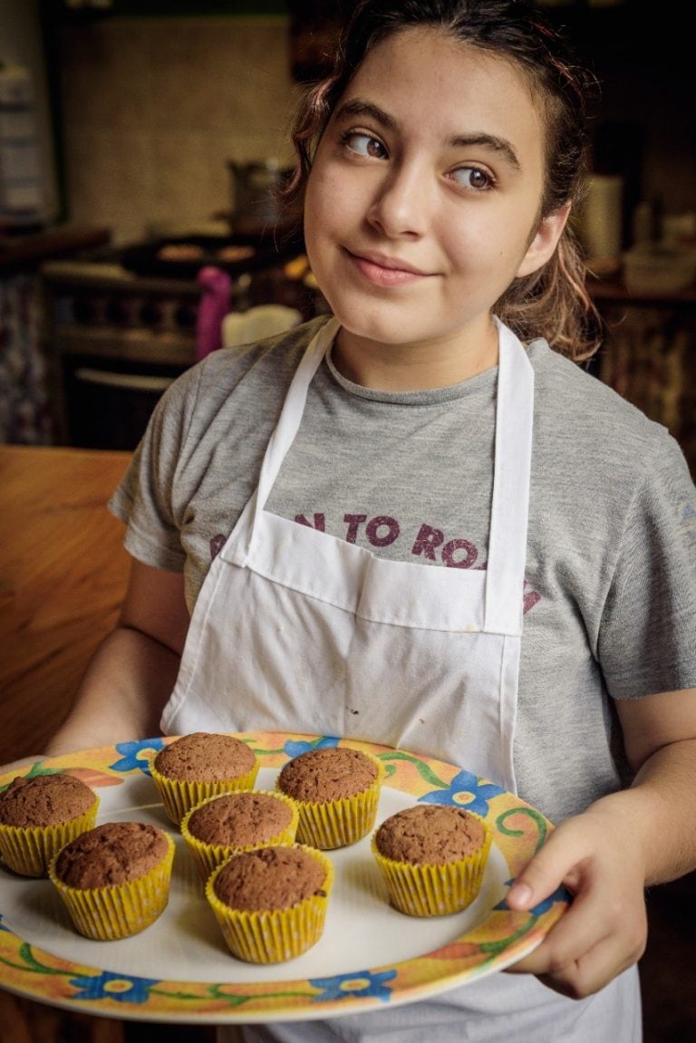 Paloma se acercó a la cocina.