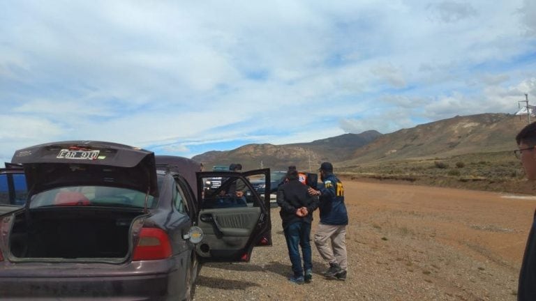 Operativo de drogas en la ruta acceso a Esquel.