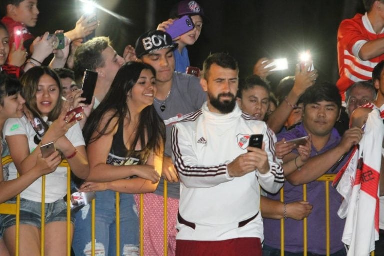 Llegó a Mendoza el plantel de River.