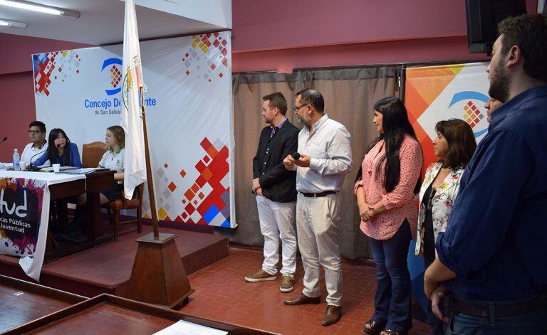 Los ediles felicitaron a los jóvenes por los diversos proyectos que abordaron en el transcurso de la sesión.