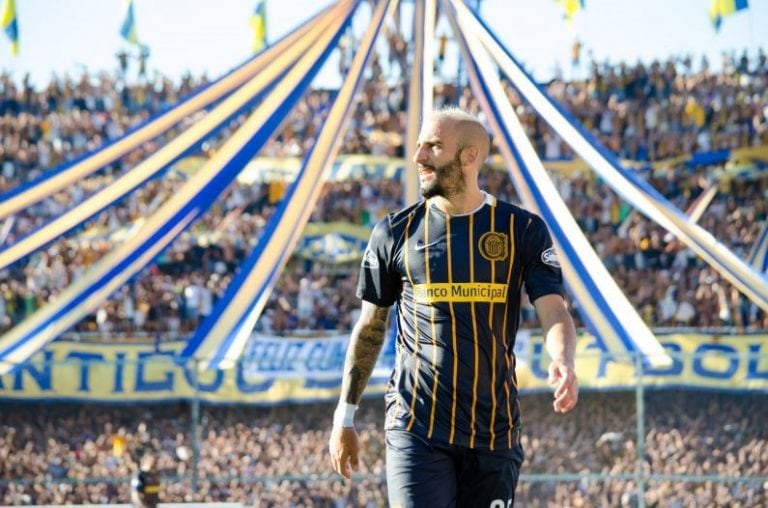 Javier Pinola aclaró los motivos de su salida de Rosario Central (Foto: Archivo)