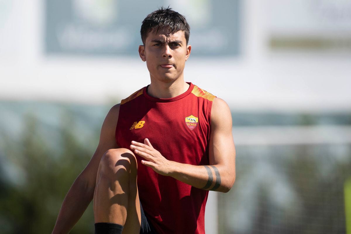 Paulo Dybala se entrena manteniendo todos los resguardos para ponerse a punto. Foto: Prensa Roma.