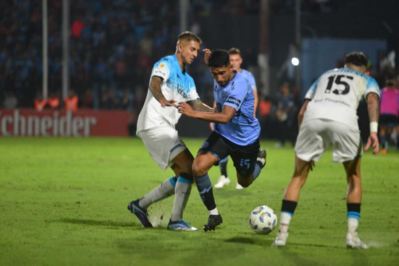 Belgrano vs Racing en Alberdi (Javier Ferreyra / La Voz)