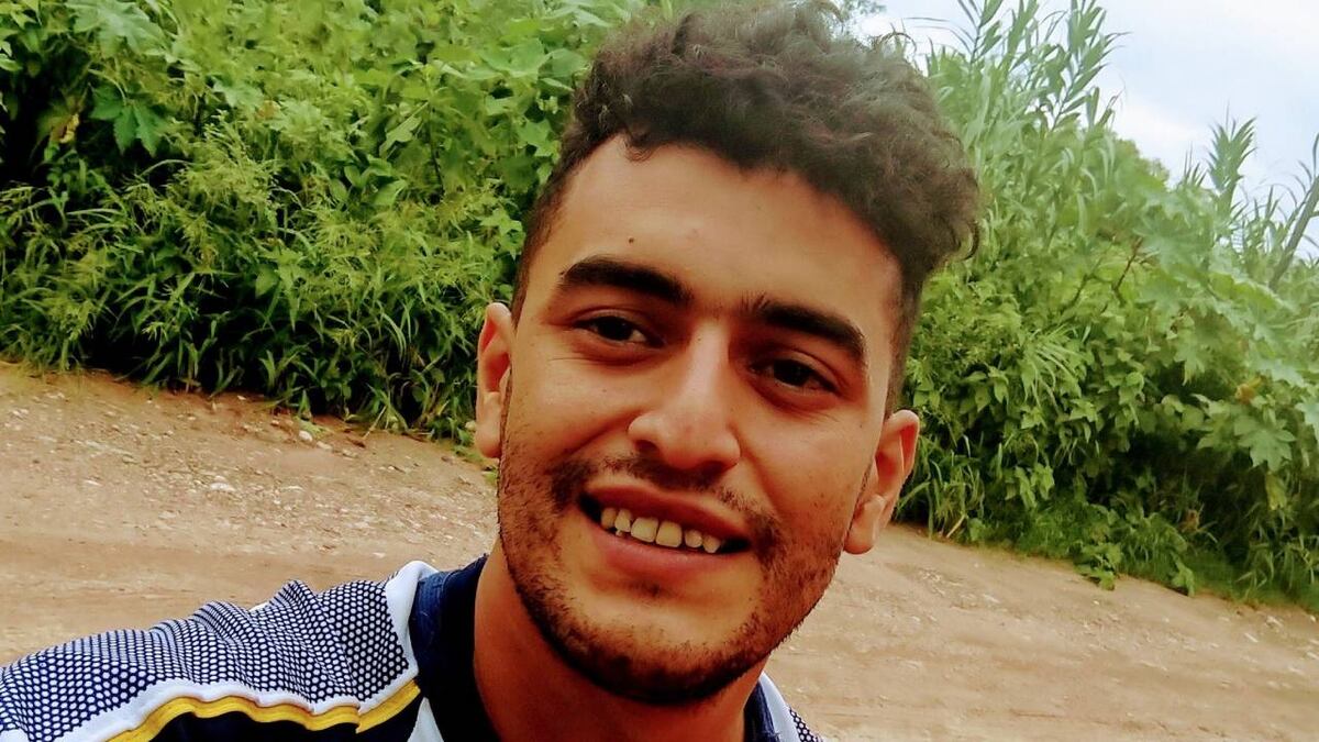 Atacaron con ametralladoras a un policía y lo hirieron de gravedad