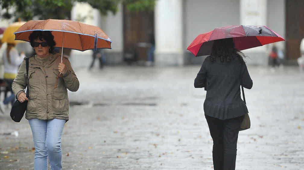 Posibilidad de chaparrones durante toda la jornada en la ciudad de Córdoba. (Javier Cortéz/Archivo). 