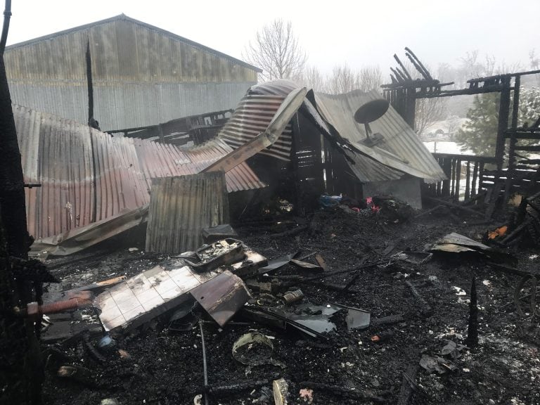 Tolhuin  incendio vivienda