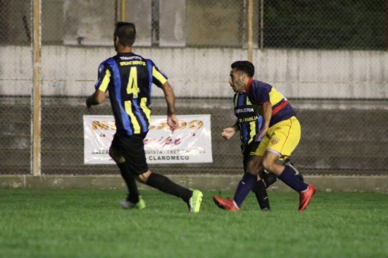 Copa Aiello: Central vs Unión  (foto vía Tres Arroyos)