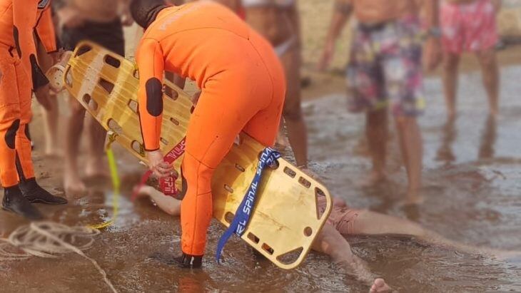 Se arrojó desde un muelle en el Río Paraná y sufrió traumatismo de cráneo